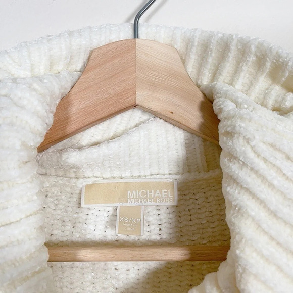 MICHAEL KORS | COWL NECK SWEATER IN WHITE - Picture 9 of 14